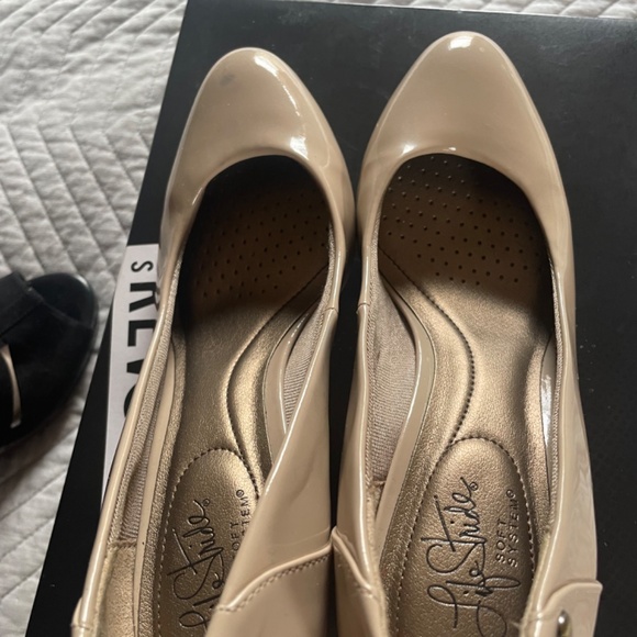 Pumps. Worn once. As pictured. Excellent condition. - Picture 6 of 6